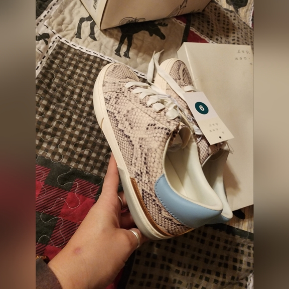 Cute shoes - Picture 1 of 1